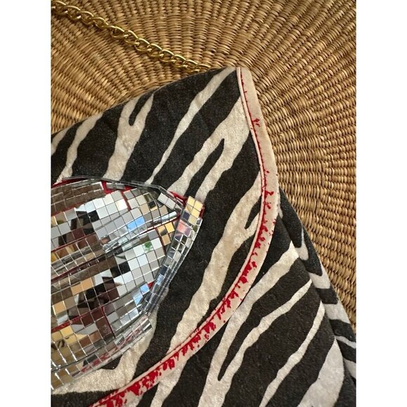 Zebra striped purse with disco lips - Picture 6 of 10